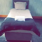 Corner House - Quiet Cul-de-sac Σπίτι διακοπών *