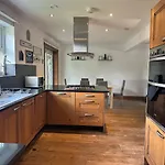 Σπίτι διακοπών Corner House - Quiet Cul-de-sac *
