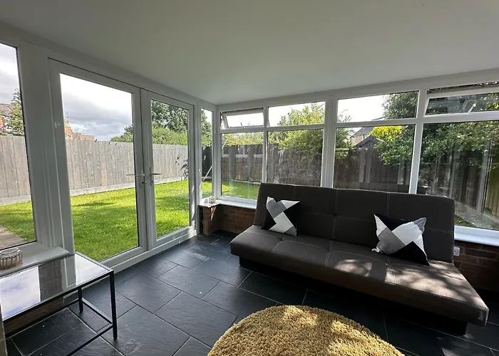 Corner House - Quiet Cul-de-sac 別荘 *