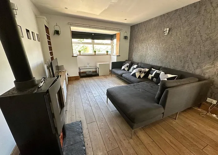 Corner House - Quiet Cul-de-sac 別荘 *