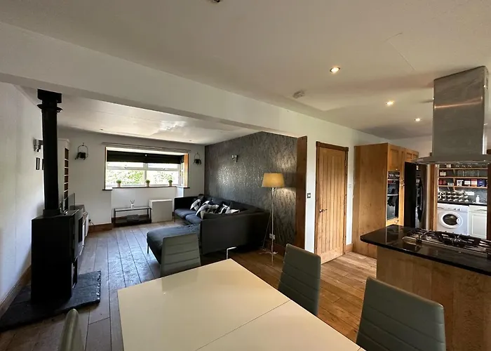 Corner House - Quiet Cul-de-sac 別荘 *